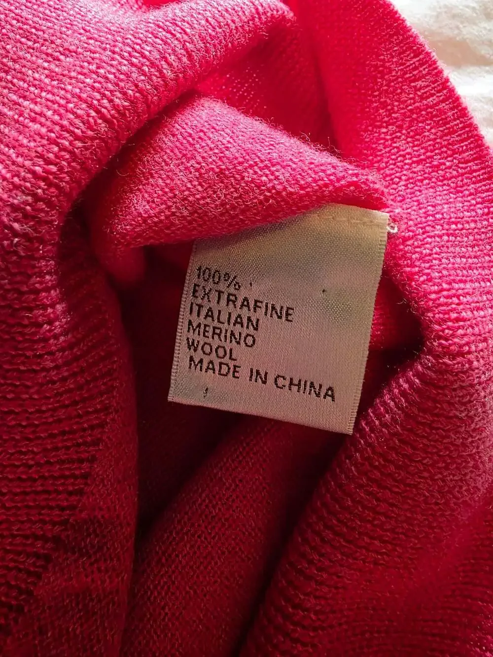 Peter Millar Men's V-Neck Sweater in Hot Pink 100% Extra Fine Italian Merino Woo
